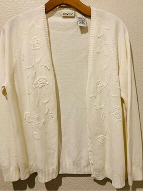 White Stag Cream Open-Front Cardigan with Floral Knit Detail